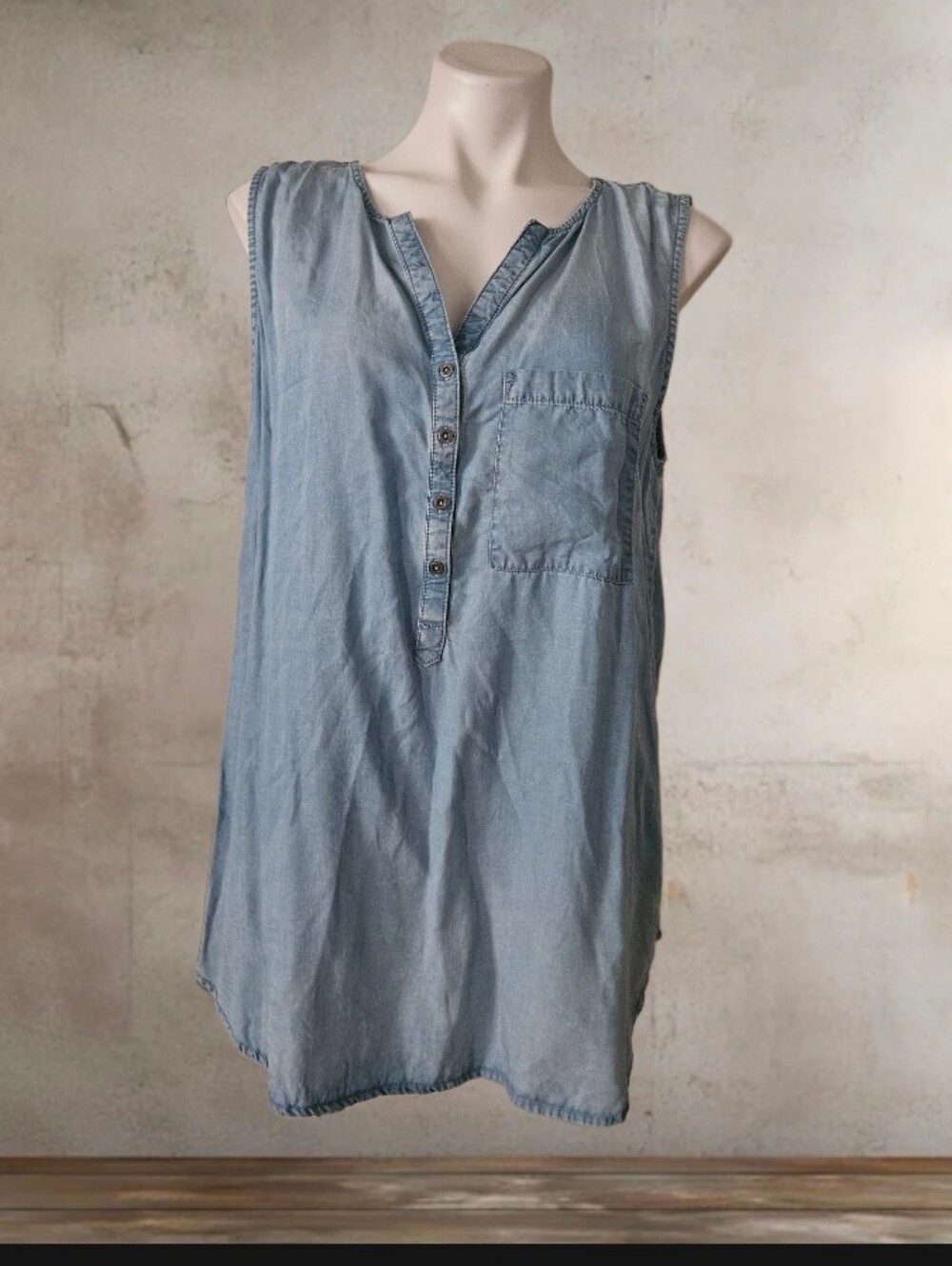 TERRE BLEUE Sleeveless Light Blue Chambray Tunic Top XL